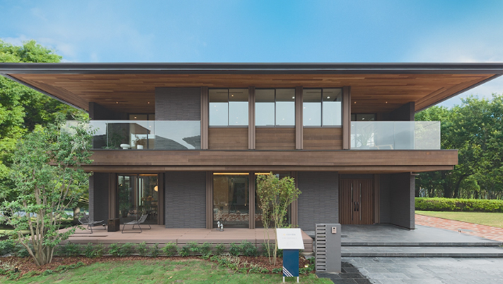 Custom Homes"Sumitomo Realty’s Custom Homes"